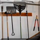 T06. Lawn and garden tools. 